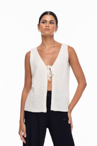 Essentials: Bestie Vestie - White