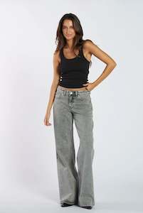 Into The Blue: Dr Denim - Rhue Wide Jeans - Ash Grey