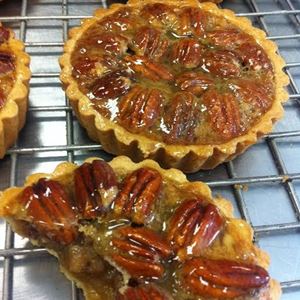 Products: Cake - Fruit/Pecan Tart