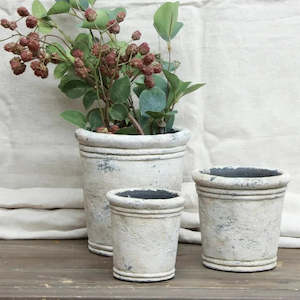Potted Planters: Gris Planter - Medium