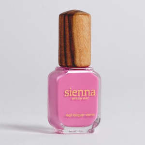 Sienna Summer Love: Sienna Nail Polish - Spell
