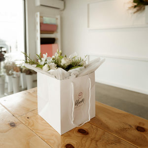 Products: Bloom Box White and Green - Bloom Bouquets