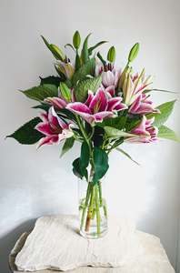 Order Flowers: Lilies Bouquet