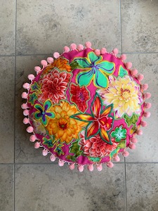 Round Cushion: A pink sort of day 💗