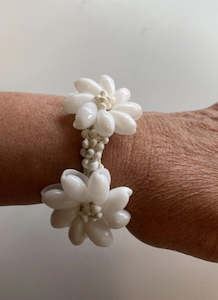 Home Page: Bracelet rafia/shell