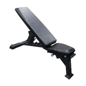 Functional Accessories: TORQUE VSFIB Flat/Incline Bench with Vertical Storage