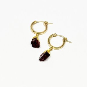 Products: The Karoline, Garnet, Gold