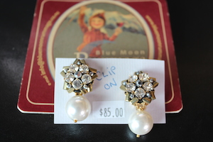 Clip On Pearl/Glitz Earrings - Blue Moon Rummage