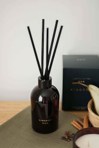 Personal Gifts: Kingdom Pear & Clove Silk Fibre Diffuser