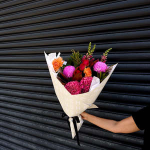 Engagements: Bright Bouquet Wrap