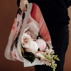 Thank You: Large Pastel Bouquet in Carrier
