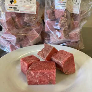 Veal: Possumman: Farmed Chicken & Veal 1KG