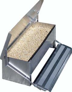 Chicken: Chooketeria - Single Sided Chicken Feeder