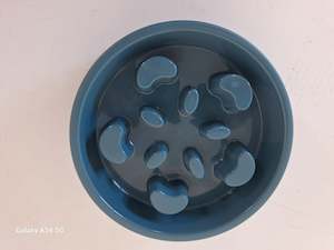 Dog Slow feeder bowl 194mm dia x 42mm deep - Blue