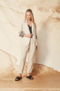 Verge - Roam Jacket // Sand