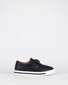 Bay Lane - Krispy // Black