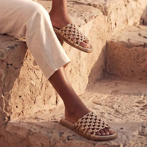 Footwear: Los Cabos- Zara // Soft Gold