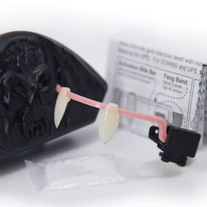 Halloween: Retractable Vampire Fangs (Default Down)