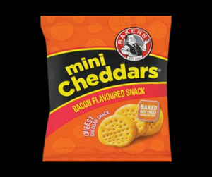 Biscuits: Bakers Mini Cheddars - Bacon 33g