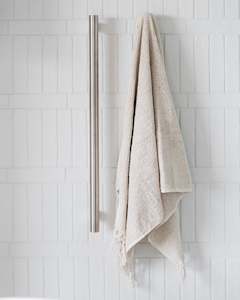 Beach And Outdoor: ORGANIC LINEN BATH TOWEL
