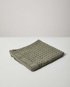 Beach And Outdoor: WAFFLE HAND TOWEL KHAKI