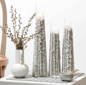 Coconut Apricot Soy Wax Candles: Black Iris Icicle - Small