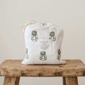 Cot Sheets: Fitted Cot Sheet | Tiki Green