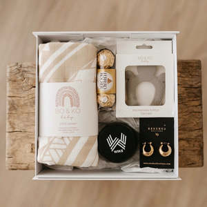 Bundles: Island Mama & Pepe Gift Box