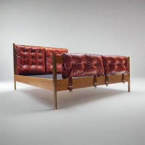 Beds: Campanha Bed