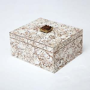 L'Oeuf Box