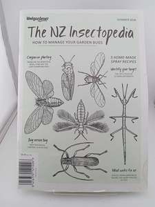 The NZ Insectopedia: How to Manage Your Garden Bugs (Kiwigardeneer) by Unknown