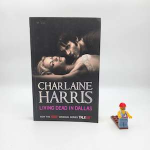 Horror: Living Dead in Dallas (Sookie Stackhouse #2) - Charlaine Harris