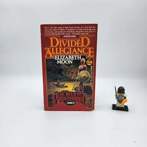 C Grade: Divided Allegiance (The Deed of Paksenarrion #2) - Elizabeth Moon