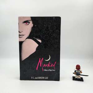 Vampire Books: Marked (House of Night #1) - P. C. Cast, Kristin Cast