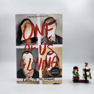 One of Us Is Lying (One of Us Is Lying #1) - Karen M. McManus
