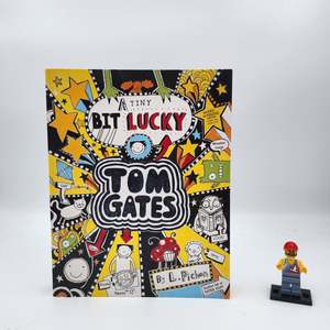 A Tiny Bit Lucky (Tom Gates #7) - Liz Pichon