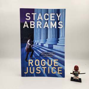 Rogue Justice (Avery Keene #2) - Stacey Abrams