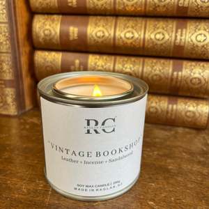 Mothers Day: Vintage Bookshop - Bookish Candle