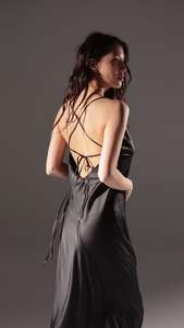 Accessories: Infinity Slip Black