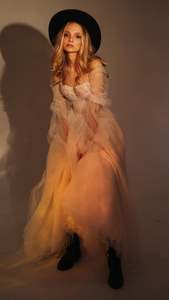 Dresses: Savanna