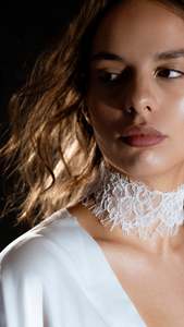 Lyra Lace Chocker