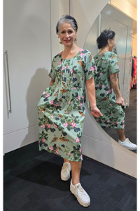 Pleat Front Dress Green