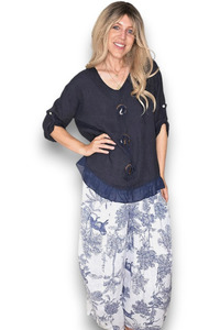 Italian Wear: Trois Button Top Navy