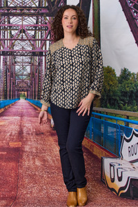 12: Albi Contrast V Neck Blouse Black