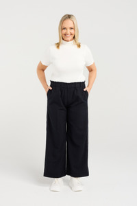 18: Finn Pant Pinstripe