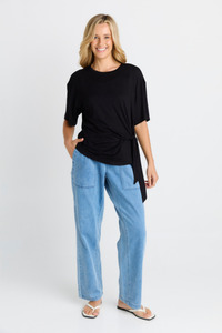 Betty Basics: Knot Tee Black