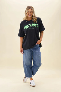 8: Interval Tee Washed Black With Green