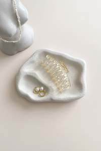 For Her: Clear OG claw clip