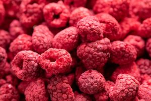 Freeze Dried Fruit: Freeze Dried Raspberry Whole