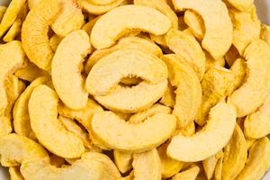 Frontpage: Freeze Dried Peach Slices - slightly sweetened